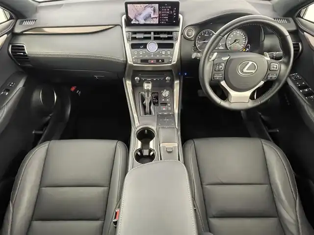 レクサス ＮＸ 300 ブロンズエディション 福島県 2020(令2)年 3.4万km グラファイトブラックガラスフレーク 純正ナビ/・フルセグTV/BT/CD/DVD/・バックカメラ/・ETC2.0/・ドラレコ前後/サンルーフ/パワーバックドア/革巻きステアリング/・ステアリングスイッチ/・ステアリングヒーター/・パドルシフト/レザーシート/・パワーシート(運転席/助手席)/・シートヒーター(運転席/助手席)/プッシュスタート/・スマートキー/3眼LEDヘッドライト/・オートライト/・フォグライト/・オートマチックハイビーム/純正フロアマット