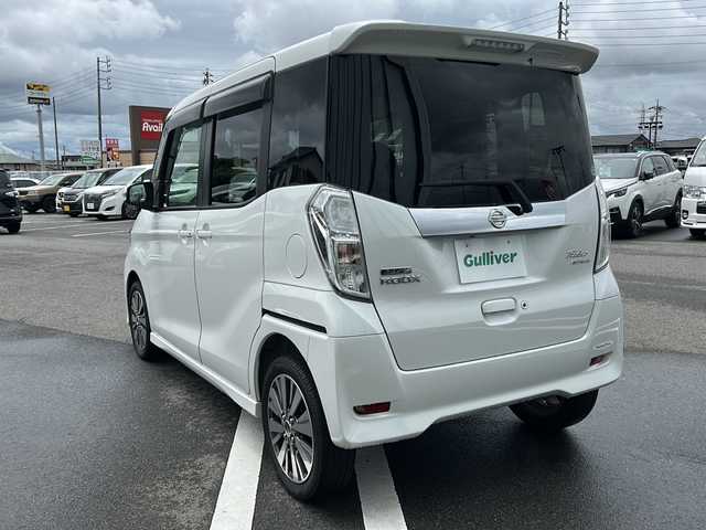日産 デイズ ルークス 岐阜県 2018(平30)年 7.9万km ホワイトパール 純正７インチＳＤナビ　/フルセグＴＶ　/全方位カメラ　/バックカメラ　/前方ドライブレコーダー　/後席フリップダウンモニター　/両側パワースライドドア　/クルコン/ドアバイザー　/ＬＥＤヘッドライト　/オートライト　/スマートキー/プッシュスタート/パワーウィンドウ/パワーステアリング/アイドリングストップ/横滑り防止装置/盗難防止装置/衝突被害軽減システム/Wエアバッグ/ABS