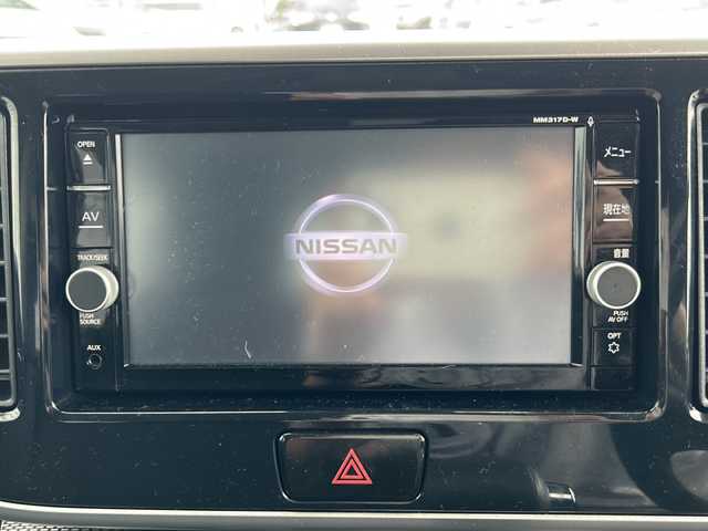 日産 デイズ ルークス 岐阜県 2018(平30)年 7.9万km ホワイトパール 純正７インチＳＤナビ　/フルセグＴＶ　/全方位カメラ　/バックカメラ　/前方ドライブレコーダー　/後席フリップダウンモニター　/両側パワースライドドア　/クルコン/ドアバイザー　/ＬＥＤヘッドライト　/オートライト　/スマートキー/プッシュスタート/パワーウィンドウ/パワーステアリング/アイドリングストップ/横滑り防止装置/盗難防止装置/衝突被害軽減システム/Wエアバッグ/ABS