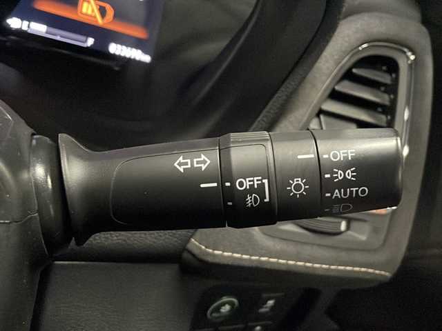 ホンダ ヴェゼル ハイブリッド RS ホンダセンシング 静岡県 2019(令1)年 3.4万km プラチナホワイトパール 【安全装備】/ホンダセンシング/アダプティブ・クルーズ・コントロール（ACC）/・作動車速域：約30km/hから100km/h間/車線維持支援システム（LKAS）/・作動車速：約65km/hから100km/h間/・ステアリング制御/衝突軽減ブレーキ（CMBS）/・歩行者検知機能/・作動車速：約80km/h未満時/・対向車車速：約30km/hから80km/h時/誤発進抑制機能（前進）/・ミリ波レーダー検知：作動車速10km/h未満/歩行者事故低減ステアリング/・作動車速10km/hから40km/h間/路外逸脱抑制機能/・作動車速：約60km/hから100km/h間/先行車発進お知らせ機能/標識認識機能/【主要装備】/社外ナビ　/バックカメラ　/ハーフレザーシート　/前席シートヒーター　/プッシュスタート　/スマートキー　/ＬＥＤヘッドライト　/純正18インチアルミホイール