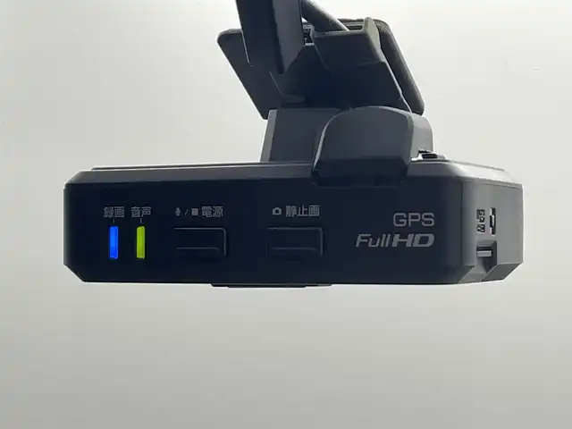 日産 マーチ 12X Vセレクション 福島県 2014(平26)年 11万km ホワイトパール 純正SDナビ/・型番:MM113D-W/・AM/FM/CD/AUX/USB/フルセグTV/・バックカメラ/・ETC/・前方ドライブレコーダー/プッシュスタート/・スマートキー/オートライト/・ヘッドライトリベライザー/アイドリングストップ/電動格納ミラー/純正フロアマット/ドアバイザー/冬タイヤ付きAW4本積込/・165/70/R14