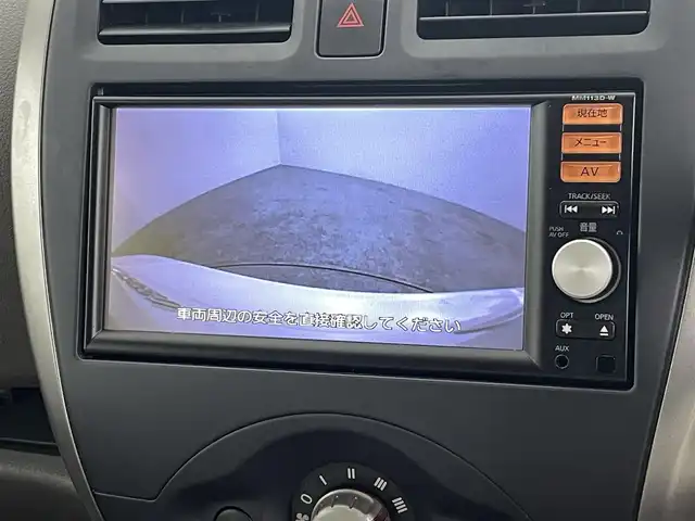 日産 マーチ 12X Vセレクション 福島県 2014(平26)年 11万km ホワイトパール 純正SDナビ/・型番:MM113D-W/・AM/FM/CD/AUX/USB/フルセグTV/・バックカメラ/・ETC/・前方ドライブレコーダー/プッシュスタート/・スマートキー/オートライト/・ヘッドライトリベライザー/アイドリングストップ/電動格納ミラー/純正フロアマット/ドアバイザー/冬タイヤ付きAW4本積込/・165/70/R14