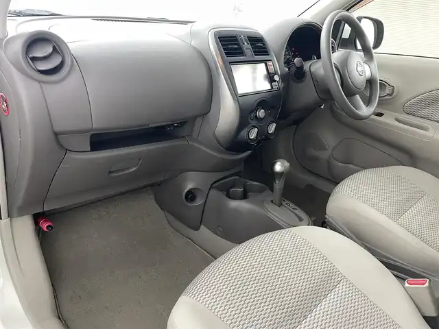 日産 マーチ 12X Vセレクション 福島県 2014(平26)年 11万km ホワイトパール 純正SDナビ/・型番:MM113D-W/・AM/FM/CD/AUX/USB/フルセグTV/・バックカメラ/・ETC/・前方ドライブレコーダー/プッシュスタート/・スマートキー/オートライト/・ヘッドライトリベライザー/アイドリングストップ/電動格納ミラー/純正フロアマット/ドアバイザー/冬タイヤ付きAW4本積込/・165/70/R14