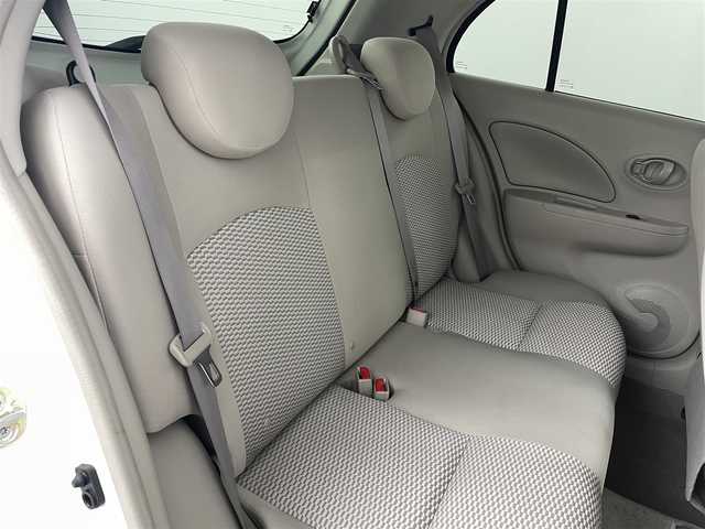 日産 マーチ 12X Vセレクション 福島県 2014(平26)年 11万km ホワイトパール 純正SDナビ/・型番:MM113D-W/・AM/FM/CD/AUX/USB/フルセグTV/・バックカメラ/・ETC/・前方ドライブレコーダー/プッシュスタート/・スマートキー/オートライト/・ヘッドライトリベライザー/アイドリングストップ/電動格納ミラー/純正フロアマット/ドアバイザー/冬タイヤ付きAW4本積込/・165/70/R14