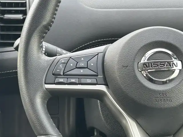 日産 セレナ ハイウェイスター Vセレクション 福島県 2017(平29)年 2.9万km ダイヤモンドブラック 2トーン 純正ナビ/バックモニター/フルセグテレビ/後席モニター/ＥＴＣ/前方ドライブレコーダー/両側パワースライドドア/衝突被害軽減ブレーキ/クルーズコントロール/LEDヘッドライト/フォグライト/オートライト/純正アルミホイール/純正フロアマット/ドアバイザー/アイドリングストップ/ステアリングリモコン/電動格納ドアミラー/横滑り防止装置