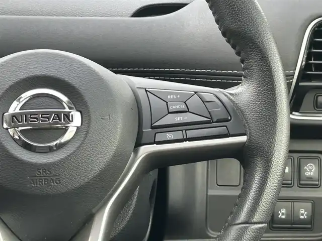 日産 セレナ ハイウェイスター Vセレクション 福島県 2017(平29)年 2.9万km ダイヤモンドブラック 2トーン 純正ナビ/バックモニター/フルセグテレビ/後席モニター/ＥＴＣ/前方ドライブレコーダー/両側パワースライドドア/衝突被害軽減ブレーキ/クルーズコントロール/LEDヘッドライト/フォグライト/オートライト/純正アルミホイール/純正フロアマット/ドアバイザー/アイドリングストップ/ステアリングリモコン/電動格納ドアミラー/横滑り防止装置