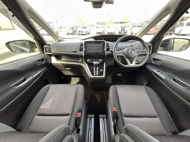 日産 セレナ ハイウェイスター Vセレクション 福島県 2017(平29)年 2.9万km ダイヤモンドブラック 2トーン 純正ナビ/バックモニター/フルセグテレビ/後席モニター/ＥＴＣ/前方ドライブレコーダー/両側パワースライドドア/衝突被害軽減ブレーキ/クルーズコントロール/LEDヘッドライト/フォグライト/オートライト/純正アルミホイール/純正フロアマット/ドアバイザー/アイドリングストップ/ステアリングリモコン/電動格納ドアミラー/横滑り防止装置