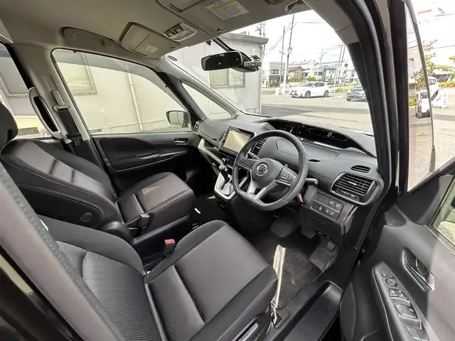 日産 セレナ ハイウェイスター Vセレクション 福島県 2017(平29)年 2.9万km ダイヤモンドブラック 2トーン 純正ナビ/バックモニター/フルセグテレビ/後席モニター/ＥＴＣ/前方ドライブレコーダー/両側パワースライドドア/衝突被害軽減ブレーキ/クルーズコントロール/LEDヘッドライト/フォグライト/オートライト/純正アルミホイール/純正フロアマット/ドアバイザー/アイドリングストップ/ステアリングリモコン/電動格納ドアミラー/横滑り防止装置