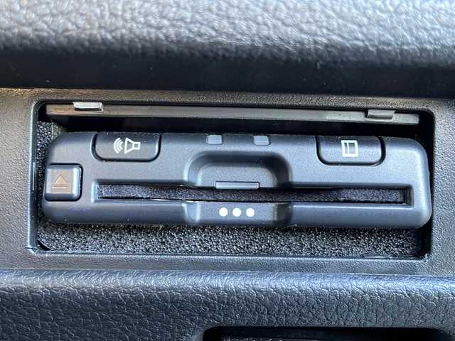 スズキ ハスラー Jスタイル Ⅱ ターボ 岩手県 2022(令4)年 2.6万km クールカーキパールメタリック/ソフトベージュメタリック 純正9インチメモリナビ/AM/FM/CD/DVD/Bluetooth/フルセグTV/純正オーディオ/フロント/サイド/バックカメラ/全方位カメラ/ETC/レーダークルーズコントロール/衝突被害軽減ブレーキ/レーンキープアシスト/横滑り防止装置/アイドリングストップ/シートヒーター/オートライト/オートハイビーム/LEDヘッドライト/フォグランプ/スマートキー/プッシュスタート/電動格納ミラー/純正15インチAW/純正フロアマット/純正ドアバイザー/保証書/取扱説明書