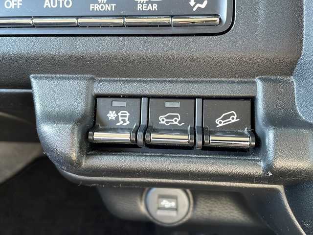 スズキ ハスラー Jスタイル Ⅱ ターボ 岩手県 2022(令4)年 2.6万km クールカーキパールメタリック/ソフトベージュメタリック 純正9インチメモリナビ/AM/FM/CD/DVD/Bluetooth/フルセグTV/純正オーディオ/フロント/サイド/バックカメラ/全方位カメラ/ETC/レーダークルーズコントロール/衝突被害軽減ブレーキ/レーンキープアシスト/横滑り防止装置/アイドリングストップ/シートヒーター/オートライト/オートハイビーム/LEDヘッドライト/フォグランプ/スマートキー/プッシュスタート/電動格納ミラー/純正15インチAW/純正フロアマット/純正ドアバイザー/保証書/取扱説明書