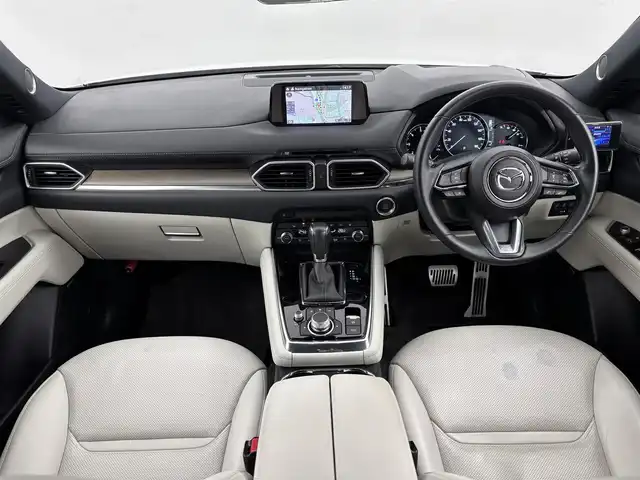 マツダ ＣＸ－８ XD Lパッケージ 福岡県 2019(平31)年 4.2万km スノーフレイクホワイトパールマイカ ワンオーナー　/純正ナビ/フルセグTV　/全方位カメラ　/ＢＯＳＥサウンド　/ETC　/ドライブレコーダー　/レーダークルーズコントロール　/コーナーセンサー　/衝突軽減ブレーキ　/レーンキープ　/アクセル踏み間違い防止　/ＢＳＭ　/ヘッドアップディスプレイ　/パドルシフト　/ステアリングヒーター　/シートベンチレーション／ヒーター　/パワーバックドア