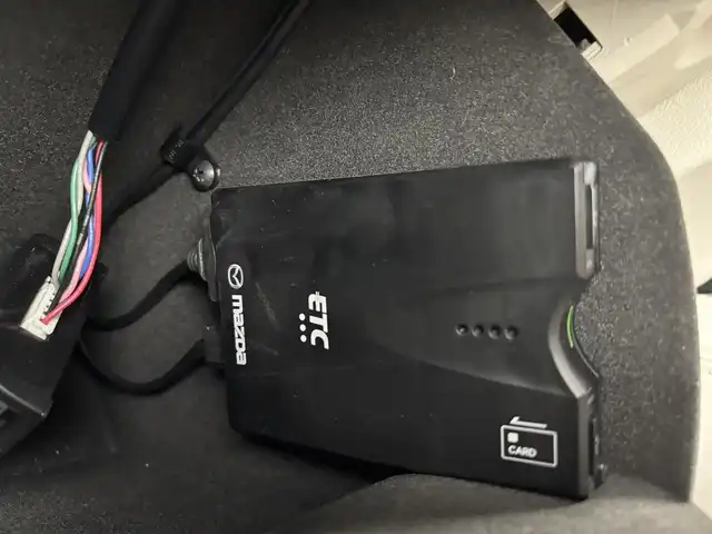 マツダ ＣＸ－８ XD Lパッケージ 福岡県 2019(平31)年 4.2万km スノーフレイクホワイトパールマイカ ワンオーナー　/純正ナビ/フルセグTV　/全方位カメラ　/ＢＯＳＥサウンド　/ETC　/ドライブレコーダー　/レーダークルーズコントロール　/コーナーセンサー　/衝突軽減ブレーキ　/レーンキープ　/アクセル踏み間違い防止　/ＢＳＭ　/ヘッドアップディスプレイ　/パドルシフト　/ステアリングヒーター　/シートベンチレーション／ヒーター　/パワーバックドア