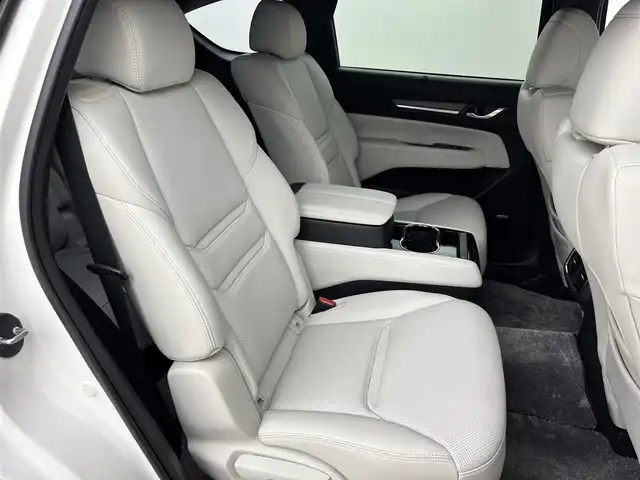 マツダ ＣＸ－８ XD Lパッケージ 福岡県 2019(平31)年 4.2万km スノーフレイクホワイトパールマイカ ワンオーナー　/純正ナビ/フルセグTV　/全方位カメラ　/ＢＯＳＥサウンド　/ETC　/ドライブレコーダー　/レーダークルーズコントロール　/コーナーセンサー　/衝突軽減ブレーキ　/レーンキープ　/アクセル踏み間違い防止　/ＢＳＭ　/ヘッドアップディスプレイ　/パドルシフト　/ステアリングヒーター　/シートベンチレーション／ヒーター　/パワーバックドア