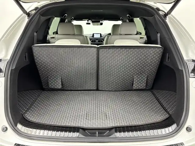 マツダ ＣＸ－８ XD Lパッケージ 福岡県 2019(平31)年 4.2万km スノーフレイクホワイトパールマイカ ワンオーナー　/純正ナビ/フルセグTV　/全方位カメラ　/ＢＯＳＥサウンド　/ETC　/ドライブレコーダー　/レーダークルーズコントロール　/コーナーセンサー　/衝突軽減ブレーキ　/レーンキープ　/アクセル踏み間違い防止　/ＢＳＭ　/ヘッドアップディスプレイ　/パドルシフト　/ステアリングヒーター　/シートベンチレーション／ヒーター　/パワーバックドア