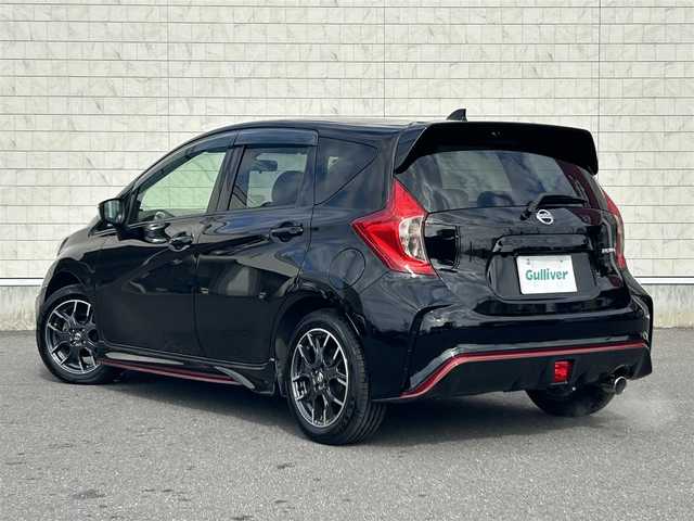 日産 ノート ニスモ 岐阜県 2015(平27)年 6万km スーパーブラック 純正ＳＤナビ（フルセグTV・Ｂｌｕｅｔｏｏｔｈ・ＣＤ・ＵＳＢ）　/バックカメラ　/横滑り防止装置/革巻きステアリング/ＬＥＤヘッドライト　/デイライト/リアフォグランプ　/ＥＴＣ　/アイドリングストップ　/nismo専用シート/純正フロアマット　/純正１６インチアルミホイール　/ドアバイザー/オートライト/スマートキー×２/プッシュスタート