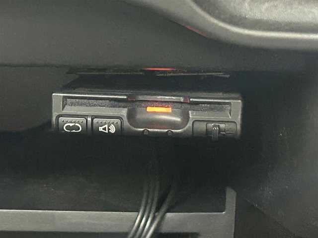 日産 ノート ニスモ 岐阜県 2015(平27)年 6万km スーパーブラック 純正ＳＤナビ（フルセグTV・Ｂｌｕｅｔｏｏｔｈ・ＣＤ・ＵＳＢ）　/バックカメラ　/横滑り防止装置/革巻きステアリング/ＬＥＤヘッドライト　/デイライト/リアフォグランプ　/ＥＴＣ　/アイドリングストップ　/nismo専用シート/純正フロアマット　/純正１６インチアルミホイール　/ドアバイザー/オートライト/スマートキー×２/プッシュスタート