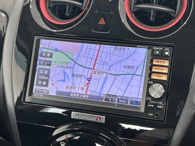 日産 ノート ニスモ 岐阜県 2015(平27)年 6万km スーパーブラック 純正ＳＤナビ（フルセグTV・Ｂｌｕｅｔｏｏｔｈ・ＣＤ・ＵＳＢ）　/バックカメラ　/横滑り防止装置/革巻きステアリング/ＬＥＤヘッドライト　/デイライト/リアフォグランプ　/ＥＴＣ　/アイドリングストップ　/nismo専用シート/純正フロアマット　/純正１６インチアルミホイール　/ドアバイザー/オートライト/スマートキー×２/プッシュスタート