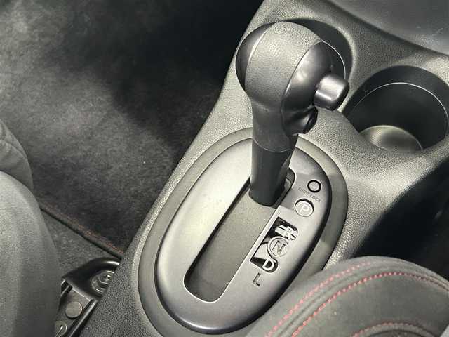 日産 ノート ニスモ 岐阜県 2015(平27)年 6万km スーパーブラック 純正ＳＤナビ（フルセグTV・Ｂｌｕｅｔｏｏｔｈ・ＣＤ・ＵＳＢ）　/バックカメラ　/横滑り防止装置/革巻きステアリング/ＬＥＤヘッドライト　/デイライト/リアフォグランプ　/ＥＴＣ　/アイドリングストップ　/nismo専用シート/純正フロアマット　/純正１６インチアルミホイール　/ドアバイザー/オートライト/スマートキー×２/プッシュスタート