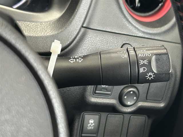 日産 ノート ニスモ 岐阜県 2015(平27)年 6万km スーパーブラック 純正ＳＤナビ（フルセグTV・Ｂｌｕｅｔｏｏｔｈ・ＣＤ・ＵＳＢ）　/バックカメラ　/横滑り防止装置/革巻きステアリング/ＬＥＤヘッドライト　/デイライト/リアフォグランプ　/ＥＴＣ　/アイドリングストップ　/nismo専用シート/純正フロアマット　/純正１６インチアルミホイール　/ドアバイザー/オートライト/スマートキー×２/プッシュスタート