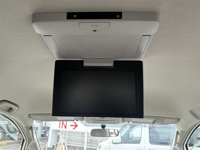 トヨタ ノア X スマートエディション 愛知県 2013(平25)年 7.1万km ホワイトパールクリスタルシャイン /禁煙//モデリスタエアロ（フロント・サイド・リアアンダー）//純正フリップダウンモニター//純正ナビ//CD/DVD/BT/MSV/ブルーレイ/フルセグ/TVキャンセラー//バックカメラ//ビルトインETC//両側パワースライドドア//社外17AW//HIDオートライト//MTモード付AT//横滑り防止装置//電動格納ミラー//三列シート//ウォークスルー//プッシュスタート//純正フロアマット//純正ドアバイザー//スペアスマートキー//新車時保証書//取扱説明書