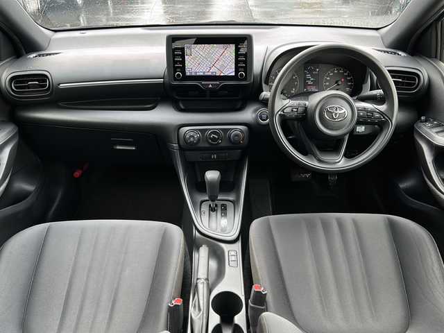 トヨタ ヤリス X 道北・旭川 2022(令4)年 7万km ホワイトパールクリスタルシャイン /４WD//禁煙車//寒冷地仕様//純正メモリナビ//BT/USB/Miracast//前後コーナーセンサー//バックカメラ//レーダークルーズコントロール//プリクラッシュセーフティ//レーントレーシングアシスト//パーキングサポートブレーキ//ロードサインアシスト//ビルトインETC//ワイパーデアイサー//オートライト//オートハイビーム//ビルトインETC//純正フロアマット//保証書//取説