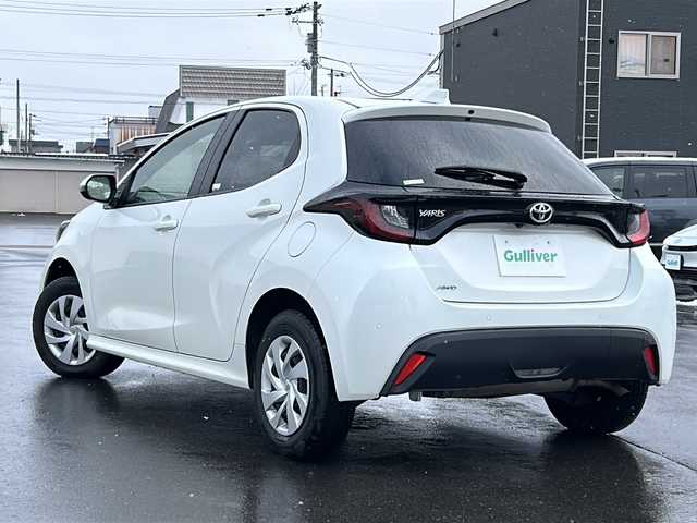 トヨタ ヤリス X 道北・旭川 2022(令4)年 7万km ホワイトパールクリスタルシャイン /４WD//禁煙車//寒冷地仕様//純正メモリナビ//BT/USB/Miracast//前後コーナーセンサー//バックカメラ//レーダークルーズコントロール//プリクラッシュセーフティ//レーントレーシングアシスト//パーキングサポートブレーキ//ロードサインアシスト//ビルトインETC//ワイパーデアイサー//オートライト//オートハイビーム//ビルトインETC//純正フロアマット//保証書//取説