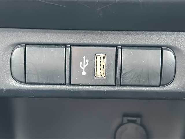 トヨタ ヤリス X 道北・旭川 2022(令4)年 7万km ホワイトパールクリスタルシャイン /４WD//禁煙車//寒冷地仕様//純正メモリナビ//BT/USB/Miracast//前後コーナーセンサー//バックカメラ//レーダークルーズコントロール//プリクラッシュセーフティ//レーントレーシングアシスト//パーキングサポートブレーキ//ロードサインアシスト//ビルトインETC//ワイパーデアイサー//オートライト//オートハイビーム//ビルトインETC//純正フロアマット//保証書//取説