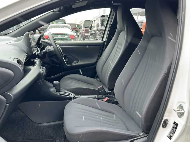 トヨタ ヤリス X 道北・旭川 2022(令4)年 7万km ホワイトパールクリスタルシャイン /４WD//禁煙車//寒冷地仕様//純正メモリナビ//BT/USB/Miracast//前後コーナーセンサー//バックカメラ//レーダークルーズコントロール//プリクラッシュセーフティ//レーントレーシングアシスト//パーキングサポートブレーキ//ロードサインアシスト//ビルトインETC//ワイパーデアイサー//オートライト//オートハイビーム//ビルトインETC//純正フロアマット//保証書//取説