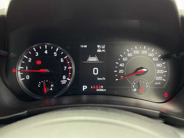 スズキ スイフト HYBRID MZ 愛知県 2024(令6)年 0.6万km バーニングレッドPM /スズキ純正9インチディスプレイオーディオ//AM/FM/BT/USB/iPod/AppleCarPlay/Android Auto//スズキセーフティサポート//デュアルセンサーブレーキサポート//レーンディパーチャーアラート//ブラインドスポットモニター//オートハイビーム//ハイビームアシスト//オートクルーズコントロール//レーンサインアシスト//レーンキープアシスト//ふらつき警告機能//発進お知らせ機能//誤発進抑制機能//ブレーキオートホールド//シートヒーター（D/N席）//電動格納ウィンカーミラー//ステアリングスイッチ//パドルシフト//革巻きステアリング//16インチ純正アルミホイール//LEDオートヘッドライト//LEDフォグランプ//純正フロアマット//トノカバー