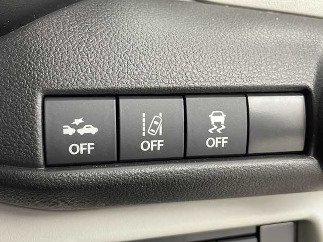 スズキ スイフト HYBRID MZ 愛知県 2024(令6)年 0.6万km バーニングレッドPM /スズキ純正9インチディスプレイオーディオ//AM/FM/BT/USB/iPod/AppleCarPlay/Android Auto//スズキセーフティサポート//デュアルセンサーブレーキサポート//レーンディパーチャーアラート//ブラインドスポットモニター//オートハイビーム//ハイビームアシスト//オートクルーズコントロール//レーンサインアシスト//レーンキープアシスト//ふらつき警告機能//発進お知らせ機能//誤発進抑制機能//ブレーキオートホールド//シートヒーター（D/N席）//電動格納ウィンカーミラー//ステアリングスイッチ//パドルシフト//革巻きステアリング//16インチ純正アルミホイール//LEDオートヘッドライト//LEDフォグランプ//純正フロアマット//トノカバー