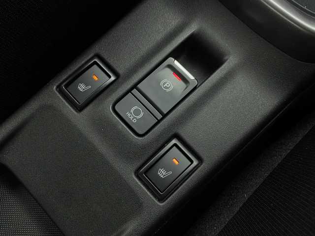 スズキ スイフト HYBRID MZ 愛知県 2024(令6)年 0.6万km バーニングレッドPM /スズキ純正9インチディスプレイオーディオ//AM/FM/BT/USB/iPod/AppleCarPlay/Android Auto//スズキセーフティサポート//デュアルセンサーブレーキサポート//レーンディパーチャーアラート//ブラインドスポットモニター//オートハイビーム//ハイビームアシスト//オートクルーズコントロール//レーンサインアシスト//レーンキープアシスト//ふらつき警告機能//発進お知らせ機能//誤発進抑制機能//ブレーキオートホールド//シートヒーター（D/N席）//電動格納ウィンカーミラー//ステアリングスイッチ//パドルシフト//革巻きステアリング//16インチ純正アルミホイール//LEDオートヘッドライト//LEDフォグランプ//純正フロアマット//トノカバー