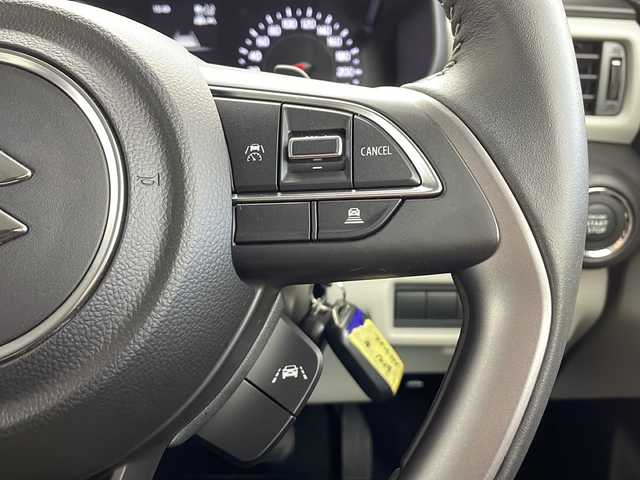 スズキ スイフト HYBRID MZ 愛知県 2024(令6)年 0.6万km バーニングレッドPM /スズキ純正9インチディスプレイオーディオ//AM/FM/BT/USB/iPod/AppleCarPlay/Android Auto//スズキセーフティサポート//デュアルセンサーブレーキサポート//レーンディパーチャーアラート//ブラインドスポットモニター//オートハイビーム//ハイビームアシスト//オートクルーズコントロール//レーンサインアシスト//レーンキープアシスト//ふらつき警告機能//発進お知らせ機能//誤発進抑制機能//ブレーキオートホールド//シートヒーター（D/N席）//電動格納ウィンカーミラー//ステアリングスイッチ//パドルシフト//革巻きステアリング//16インチ純正アルミホイール//LEDオートヘッドライト//LEDフォグランプ//純正フロアマット//トノカバー