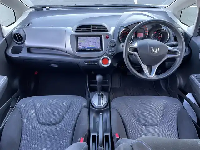 ホンダ フィット G スマートセレ ファインスタイル 東京都 2013(平25)年 5.8万km クリスタルブラックパール サイバーナビ（AVIC-ZH77）/バックカメラ/CD/DVD/BT/AM/FM/TV/アイドリングストップ/ビルトインETC/スマートキー/オートエアコン/オートライト/フロアマット/ドアバイザー