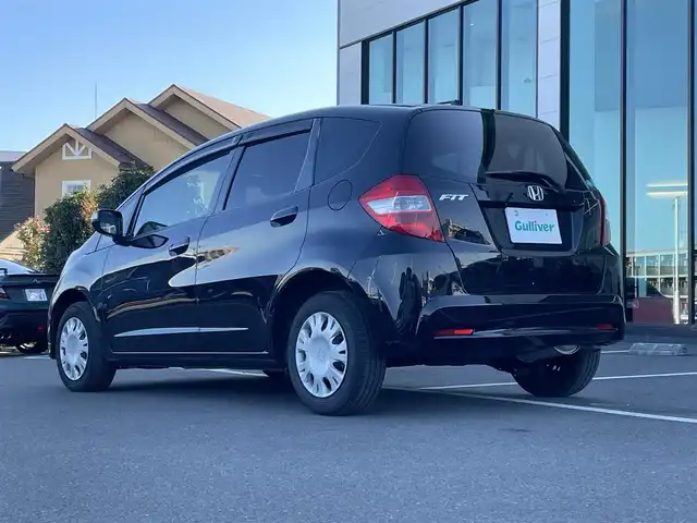 ホンダ フィット G スマートセレ ファインスタイル 東京都 2013(平25)年 5.8万km クリスタルブラックパール サイバーナビ（AVIC-ZH77）/バックカメラ/CD/DVD/BT/AM/FM/TV/アイドリングストップ/ビルトインETC/スマートキー/オートエアコン/オートライト/フロアマット/ドアバイザー