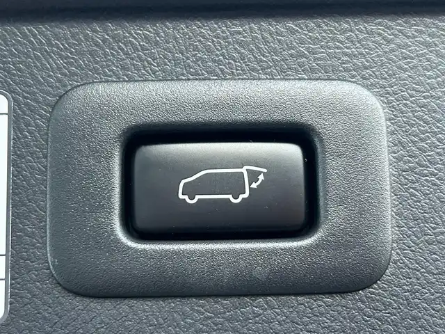 トヨタ ヴェルファイア Z Gエディション 静岡県 2018(平30)年 7.5万km ブラック サンルーフ/トヨタセーフティーセンス/社外11インチナビ/FM/AM/CD/DVD/Bluetooth/SD/両側パワースライドドア/クルーズコントロール/バックカメラ/ドラレコ/LEDヘッドライト/オートハイビーム/オートライト/ステアリングヒーター/メモリーシート/オットマン/シートヒーター/エアシート/Wオートエアコン/デュアルエアコン/純正アルミタイヤ車載