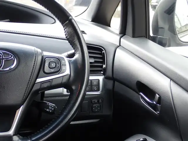 トヨタ エスティマ アエラス プレミアム 千葉県 2017(平29)年 10.2万km ホワイトパールクリスタルシャイン 純正ナビゲーション/・Bluetooth/CD/DVD/AM/FM/フルセグTV/バックカメラ/ビルトイン2.0ETC/両側パワースライドドア/前後ドライブレコーダー/クルーズコントロール/Toyota Safety Sense C/・プリクラッシュセーフティシステム/・レーンディパーチャーアラート/・オートマチックハイビーム/・先行車発進告知機能/クルーズコントロール/クリアランスソナー/プッシュスタート/スマートキー2本/LEDヘッドライト/オートライト/パワーシート/ハーフレザーシート/2列目オットマン/ステアリングスイッチ/ウィンカーミラー/電動格納ミラー/純正18インチAW/純正フロアマット/取扱説明書/保証書/ナビ取扱説明書