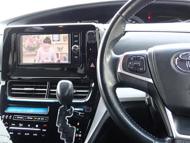 トヨタ エスティマ アエラス プレミアム 千葉県 2017(平29)年 10.2万km ホワイトパールクリスタルシャイン 純正ナビゲーション/・Bluetooth/CD/DVD/AM/FM/フルセグTV/バックカメラ/ビルトイン2.0ETC/両側パワースライドドア/前後ドライブレコーダー/クルーズコントロール/Toyota Safety Sense C/・プリクラッシュセーフティシステム/・レーンディパーチャーアラート/・オートマチックハイビーム/・先行車発進告知機能/クルーズコントロール/クリアランスソナー/プッシュスタート/スマートキー2本/LEDヘッドライト/オートライト/パワーシート/ハーフレザーシート/2列目オットマン/ステアリングスイッチ/ウィンカーミラー/電動格納ミラー/純正18インチAW/純正フロアマット/取扱説明書/保証書/ナビ取扱説明書