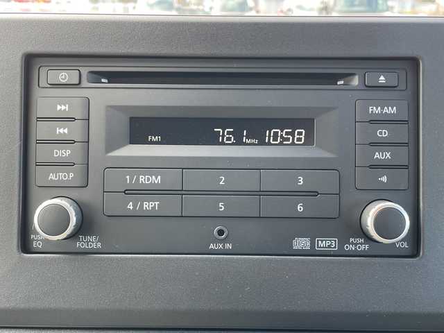 三菱 ｅＫワゴン M 富山県 2023(令5)年 0.6万km シルキーホワイト 4WD/コーナーセンサー（バック）/シートヒーター（前席）/禁煙車/電動格納ミラー/横滑り防止装置/レーンキープアシスト/オートライト/キーレスエントリー/社外フロアマット