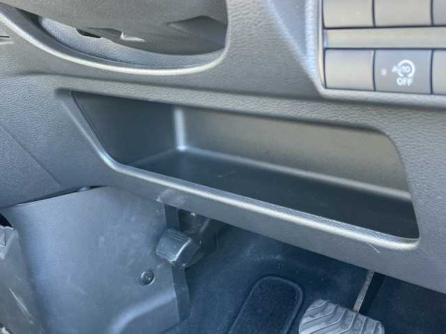 三菱 ｅＫワゴン M 富山県 2023(令5)年 0.6万km シルキーホワイト 4WD/コーナーセンサー（バック）/シートヒーター（前席）/禁煙車/電動格納ミラー/横滑り防止装置/レーンキープアシスト/オートライト/キーレスエントリー/社外フロアマット