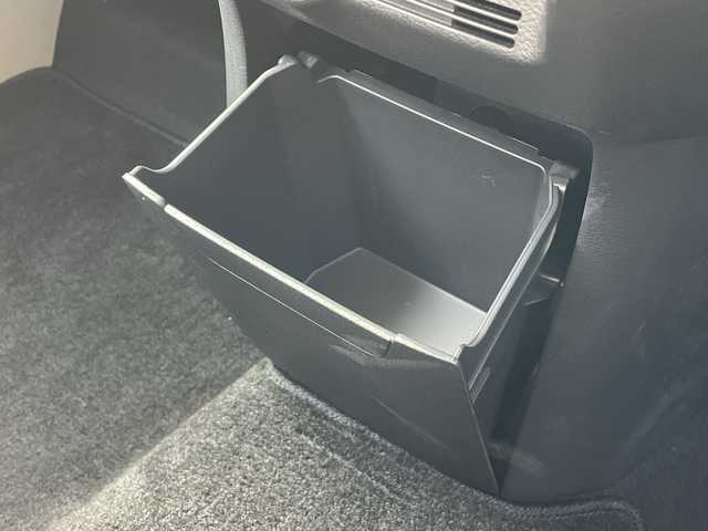 三菱 ｅＫワゴン M 富山県 2023(令5)年 0.6万km シルキーホワイト 4WD/コーナーセンサー（バック）/シートヒーター（前席）/禁煙車/電動格納ミラー/横滑り防止装置/レーンキープアシスト/オートライト/キーレスエントリー/社外フロアマット