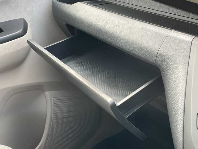 三菱 ｅＫワゴン M 富山県 2023(令5)年 0.6万km シルキーホワイト 4WD/コーナーセンサー（バック）/シートヒーター（前席）/禁煙車/電動格納ミラー/横滑り防止装置/レーンキープアシスト/オートライト/キーレスエントリー/社外フロアマット