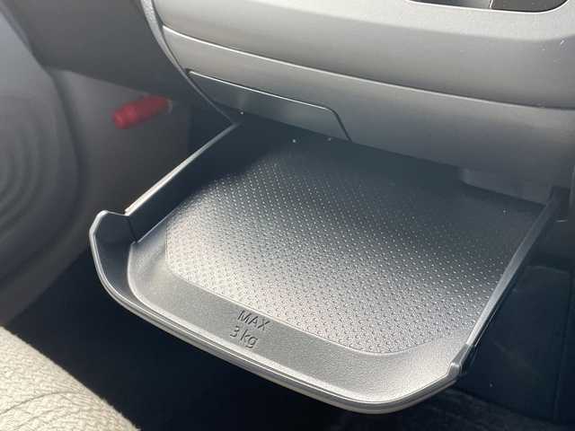 三菱 ｅＫワゴン M 富山県 2023(令5)年 0.6万km シルキーホワイト 4WD/コーナーセンサー（バック）/シートヒーター（前席）/禁煙車/電動格納ミラー/横滑り防止装置/レーンキープアシスト/オートライト/キーレスエントリー/社外フロアマット