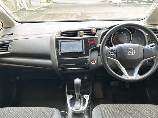 ホンダ フィット 13G Sパッケージ 高知県 2014(平26)年 13.7万km プレミアムホワイトパール 社外ナビ/バックモニター/オートライト