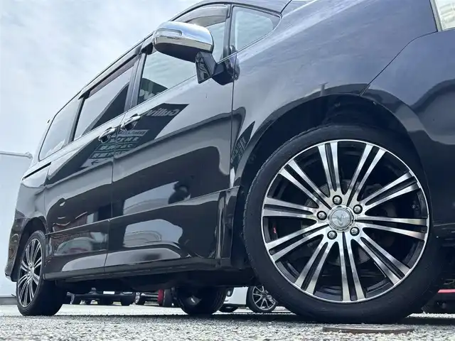 トヨタ ヴォクシー ZS 煌Ⅱ 熊本県 2009(平21)年 15.5万km ブラック 社外ナビ（CN-S300D）/【フルセグTV/Bluetooth/CD/DVD】/フリップダウンモニター/両側パワースライドドア/社外18インチAW/ETC/パドルシフト/革巻きステアリング/ダブルエアバック/オートライト/プッシュスタート/スマートキー/ステアリングスイッチ/ABS/盗難防止装置