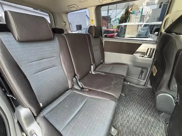 トヨタ ヴォクシー ZS 煌Ⅱ 熊本県 2009(平21)年 15.5万km ブラック 社外ナビ（CN-S300D）/【フルセグTV/Bluetooth/CD/DVD】/フリップダウンモニター/両側パワースライドドア/社外18インチAW/ETC/パドルシフト/革巻きステアリング/ダブルエアバック/オートライト/プッシュスタート/スマートキー/ステアリングスイッチ/ABS/盗難防止装置