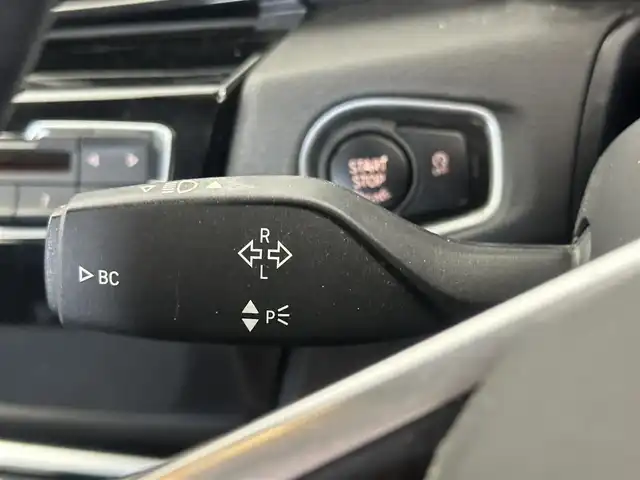 ＢＭＷ ２１８ｉ アクティブツアラー 愛知県 2015(平27)年 10.3万km パール 純正マルチメディア/（CD/DVD）/バックモニター/パドルシフト/MTモード/速度制限機能/衝突軽減システム/コーナーセンサー/横滑り防止機能/ステアリングスイッチ/エアバック/（運転席/助手席/カーテン）/純正16インチアルミホイール/スマートキー