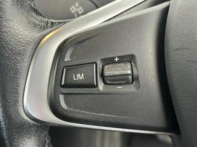 ＢＭＷ ２１８ｉ アクティブツアラー 愛知県 2015(平27)年 10.3万km パール 純正マルチメディア/（CD/DVD）/バックモニター/パドルシフト/MTモード/速度制限機能/衝突軽減システム/コーナーセンサー/横滑り防止機能/ステアリングスイッチ/エアバック/（運転席/助手席/カーテン）/純正16インチアルミホイール/スマートキー