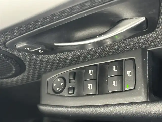 ＢＭＷ ２１８ｉ アクティブツアラー 愛知県 2015(平27)年 10.3万km パール 純正マルチメディア/（CD/DVD）/バックモニター/パドルシフト/MTモード/速度制限機能/衝突軽減システム/コーナーセンサー/横滑り防止機能/ステアリングスイッチ/エアバック/（運転席/助手席/カーテン）/純正16インチアルミホイール/スマートキー