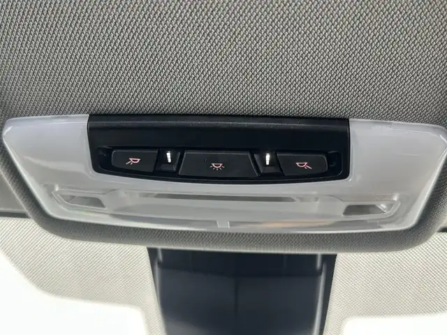 ＢＭＷ ２１８ｉ アクティブツアラー 愛知県 2015(平27)年 10.3万km パール 純正マルチメディア/（CD/DVD）/バックモニター/パドルシフト/MTモード/速度制限機能/衝突軽減システム/コーナーセンサー/横滑り防止機能/ステアリングスイッチ/エアバック/（運転席/助手席/カーテン）/純正16インチアルミホイール/スマートキー