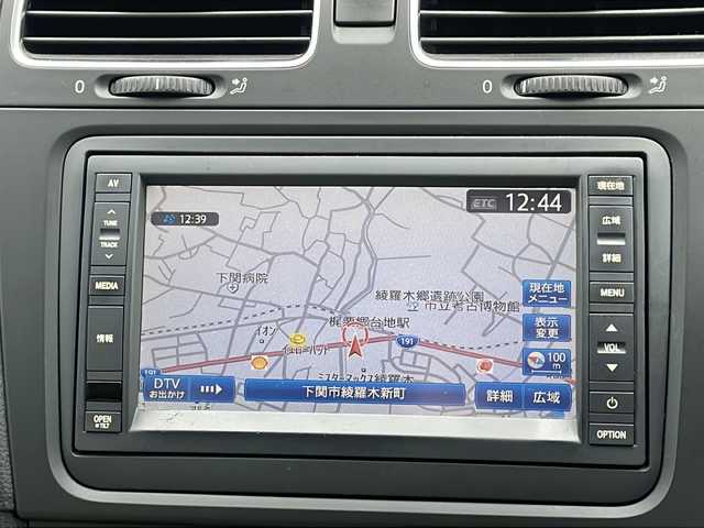 フォルクスワーゲン ゴルフ TSI ハイライン 山口県 2011(平23)年 14.3万km ディープブラックパールエフェクト 純正ナビ/バックカメラ/レザーシート/シートヒーター/D席パワーシート/フルセグTV/コーナーセンサー/横滑り防止装置/パーキングアシスト